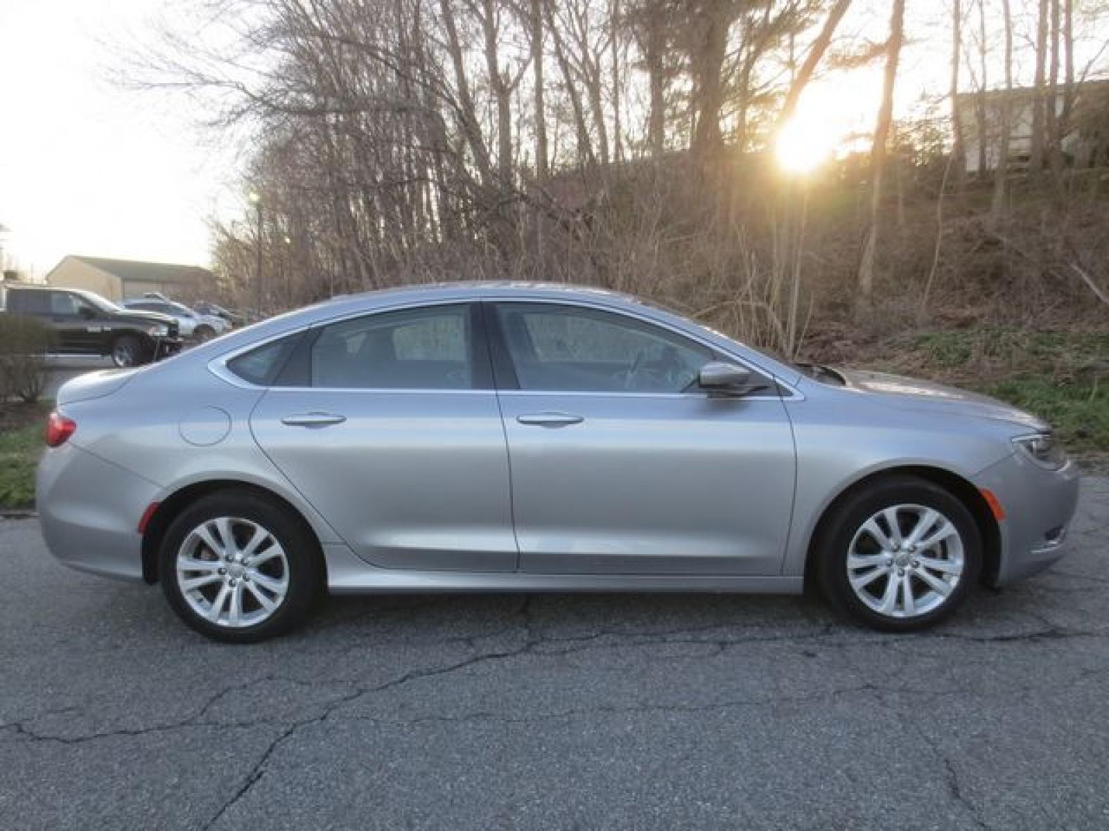 2015 Chrysler 200 Limited (1C3CCCAB9FN) with an 2.4L L4 DOHC 16V engine, 9-Speed Automatic transmission, located at 270 US Route 6, Mahopac, NY, 10541, (845) 621-0895, 41.349022, -73.755280 - Photo #10